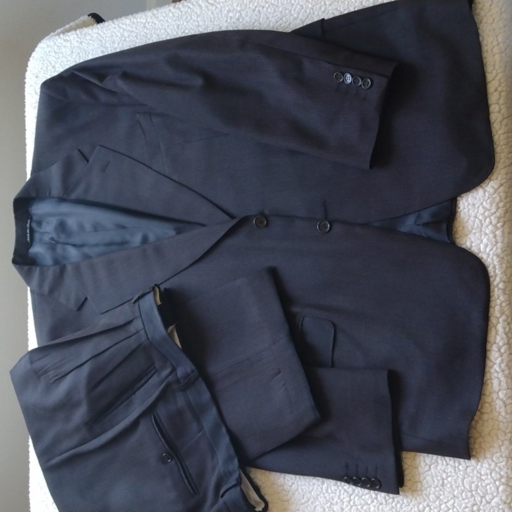 Canali Black Wool Suit  42R US = 52R EU (Made in Italy)